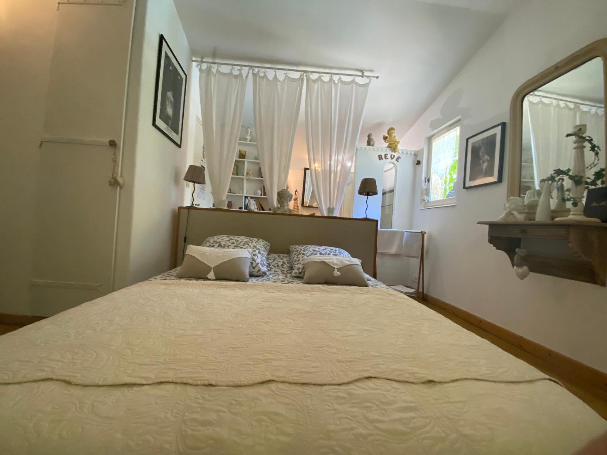 Le Mazet Des Beaujots Hotel Monteux Bagian luar foto